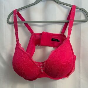 New 42 D Torrid Bright Pink Lace  Push-Up Bra